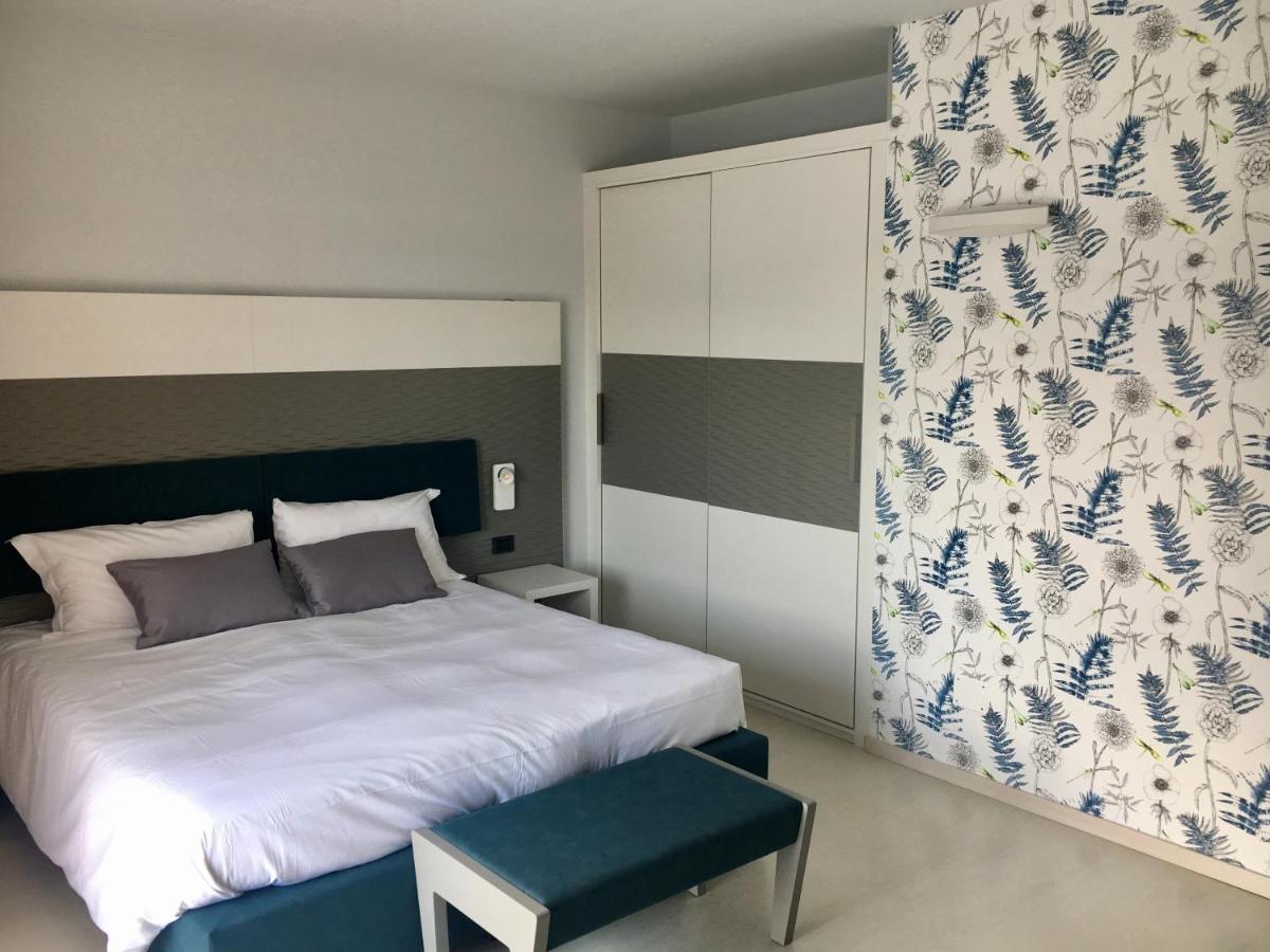 Hotel L'Approdo Петтенаско Экстерьер фото